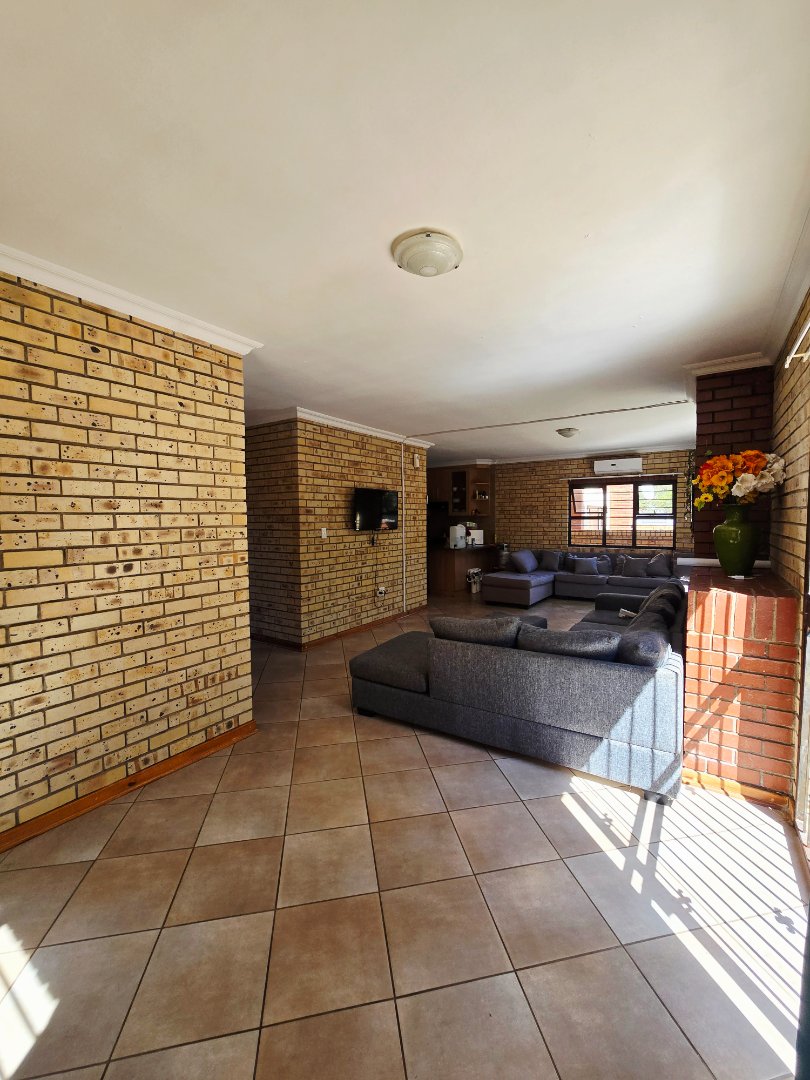 3 Bedroom Property for Sale in Flamwood North West